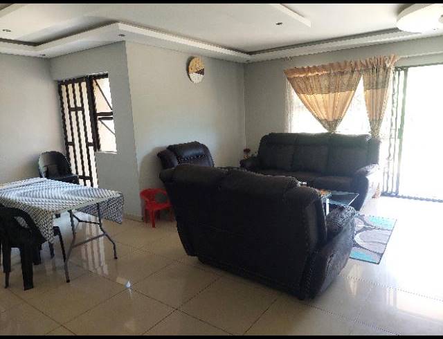 4 BEDROOM HOUSE FOR SALE IN UMGABABA